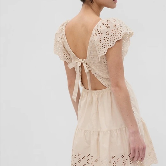 GAP Cream Ruffled Flutter Sleeve Mini Dress - Picture 2 of 12